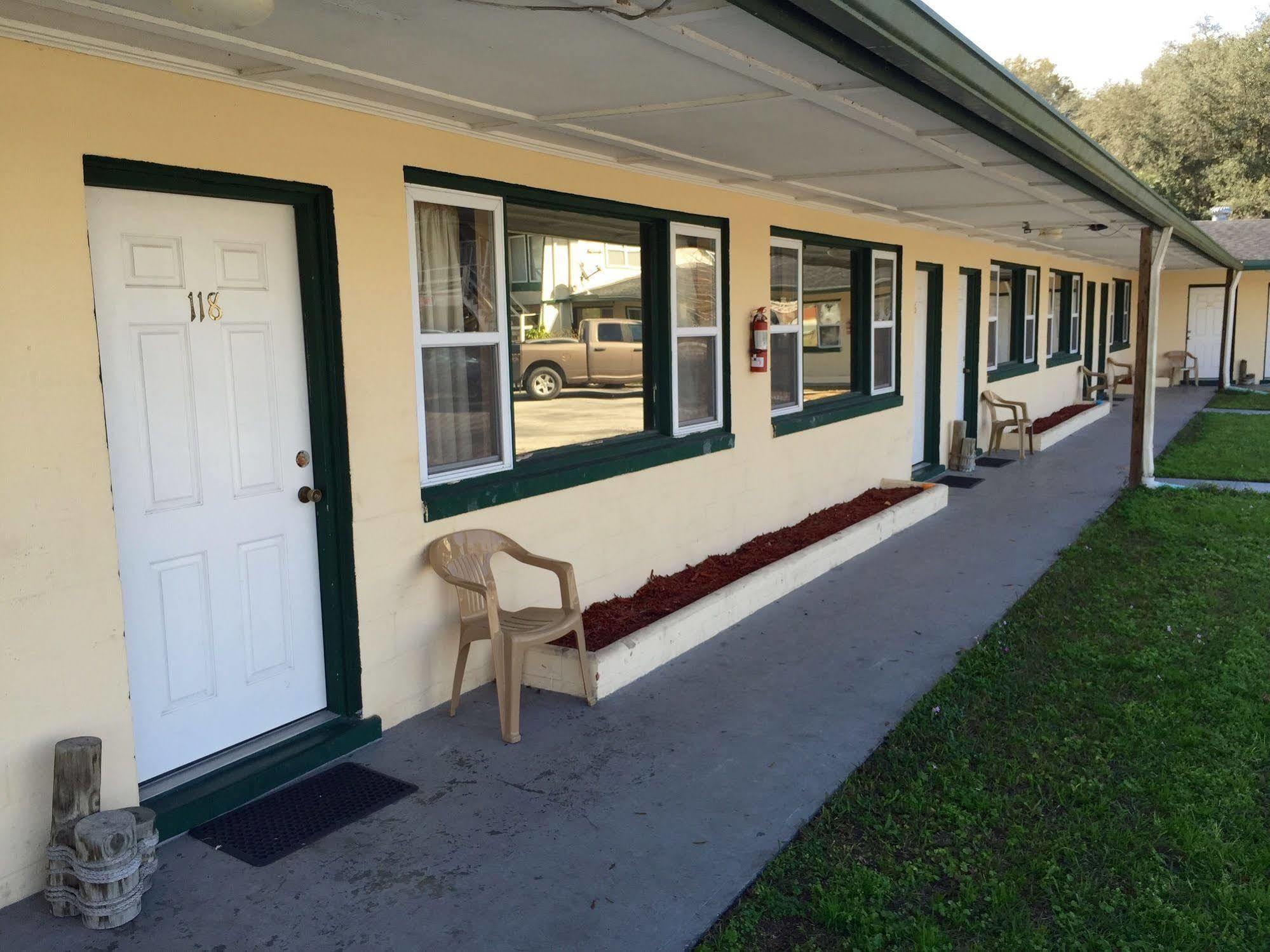 Withlacoochee Motel Inglis Екстер'єр фото